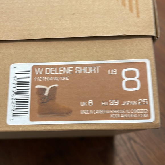 Koolaburra by UGG brand NIB, brown and fuzzy inside to keep you toes toasty. - Picture 8 of 8